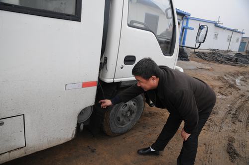 煤礦運(yùn)營(yíng)服務(wù)分公司：打出組合拳推進(jìn)運(yùn)輸系統(tǒng)安全