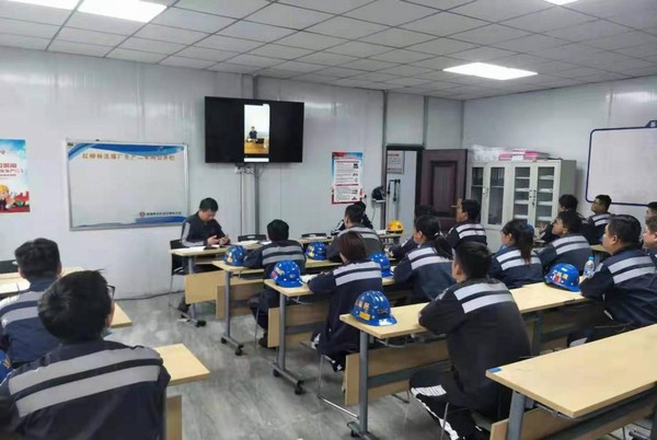 陜煤建設(shè)洗選煤運營公司第三項目部：創(chuàng)新班前會模式，筑牢安全“第一道防線”