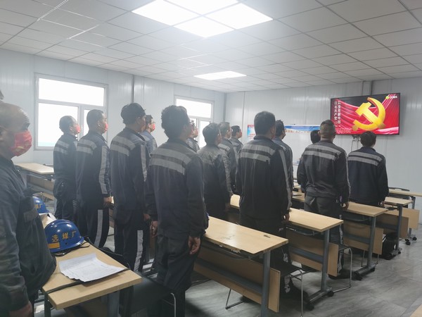 陜煤建設(shè)洗選煤運營公司紅柳林洗煤廠項目部: “紅色”+“堅守”吹響號角慶國慶