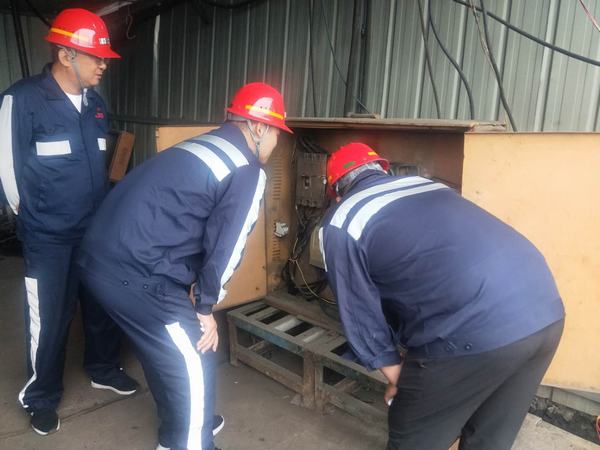 陜煤建設(shè)洗選煤運(yùn)營公司第二項(xiàng)目部：秋檢不從“簡” 保障現(xiàn)場臨時(shí)用電穩(wěn)定運(yùn)行