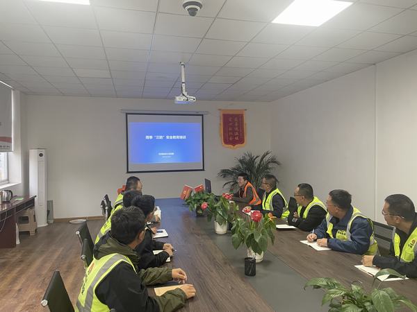 陜煤建設(shè)榆林市科創(chuàng)新城市政一期工程N(yùn)1項(xiàng)目做好雨季“三防”工作