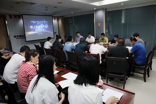 陜煤建設(shè)路橋分公司：黨員“三帶頭”構(gòu)筑紅色防護(hù)網(wǎng)