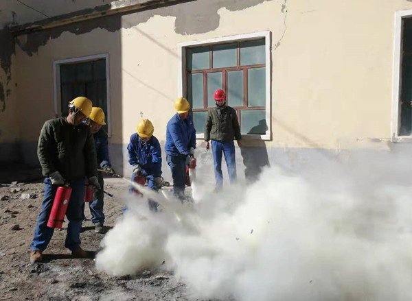 陜煤建設機電安裝公司新疆項目部開展消防安全演練