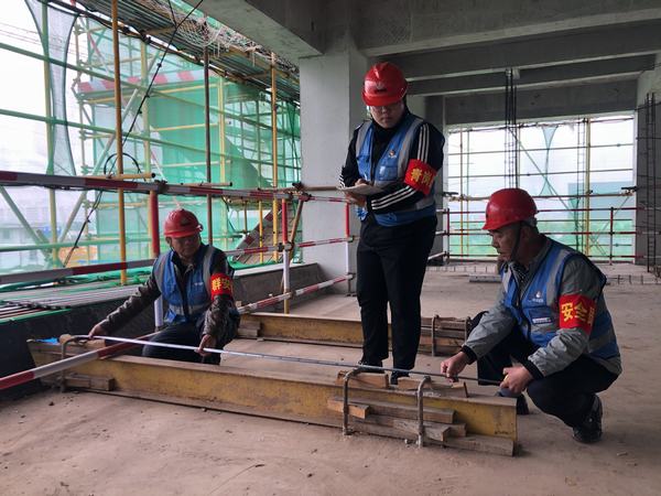 陜煤建設(shè)韓城分公司土建十一項(xiàng)目部：冬施安全攻堅(jiān)，情暖施工一線