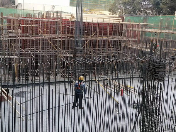 陜煤建設(shè)機(jī)電安裝公司渭化項目部戰(zhàn)“疫”?！爱a(chǎn)”在行動