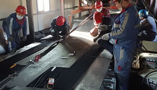 陜煤建設洗選煤運營公司紅柳林洗煤廠項目部：開年節(jié)日不停工，齊心檢修保運行