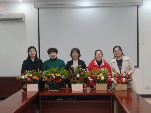 陜煤建設(shè)設(shè)備租賃中心舉辦慶?！叭恕眿D女節(jié)活動(dòng)