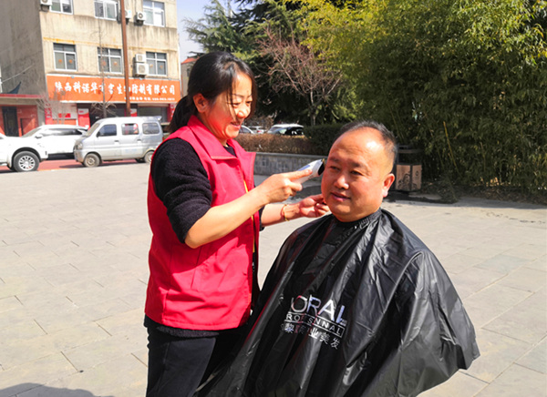 陜煤建設(shè)礦建三公司：向春天報(bào)到 ！學(xué)雷鋒我們來(lái)了