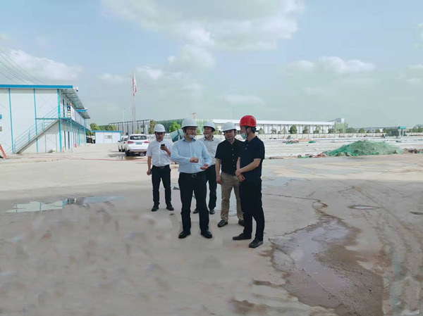 成都市金堂縣委常委、統(tǒng)戰(zhàn)部部長朱和金一行蒞臨四川龐源成都智能制造項目檢查指導(dǎo)工作