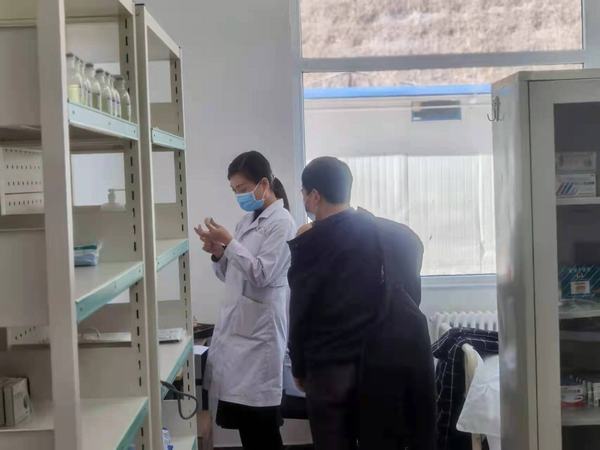 陜煤建設(shè)礦建二公司車(chē)村項(xiàng)目部開(kāi)展疫苗接種“清零”行動(dòng)