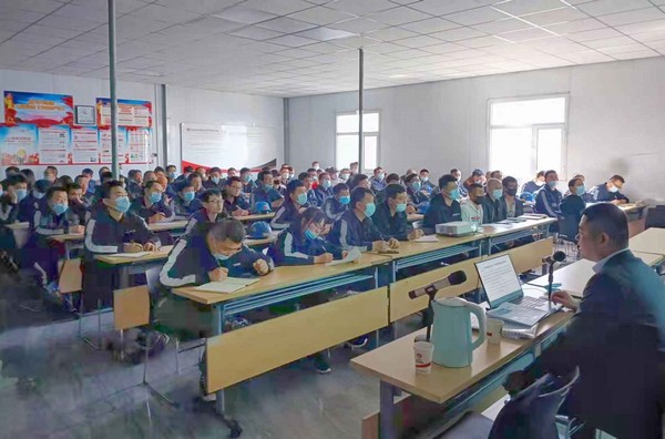 陜煤建設(shè)洗選煤運(yùn)營公司深入開展全員安全生產(chǎn)“大學(xué)習(xí)、大培訓(xùn)”