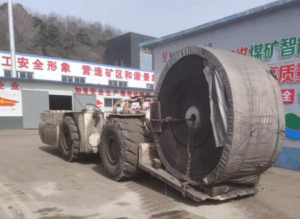 陜煤建設(shè)機電安裝公司建莊項目部檢修正當時