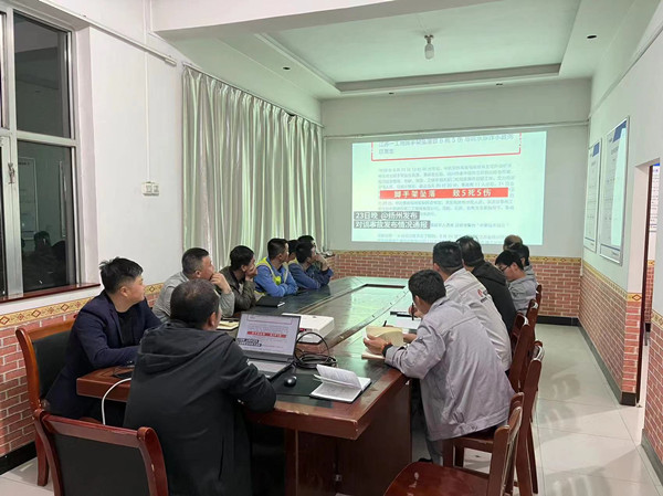 陜煤建設(shè)咸陽分公司第八項(xiàng)目部：加強(qiáng)安全專項(xiàng)培訓(xùn)，確保安全措施落實(shí)