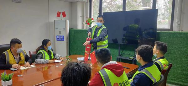 陜煤建設(shè)銅煤公司基層項目部開展消防應(yīng)急演練，筑起安全防火墻