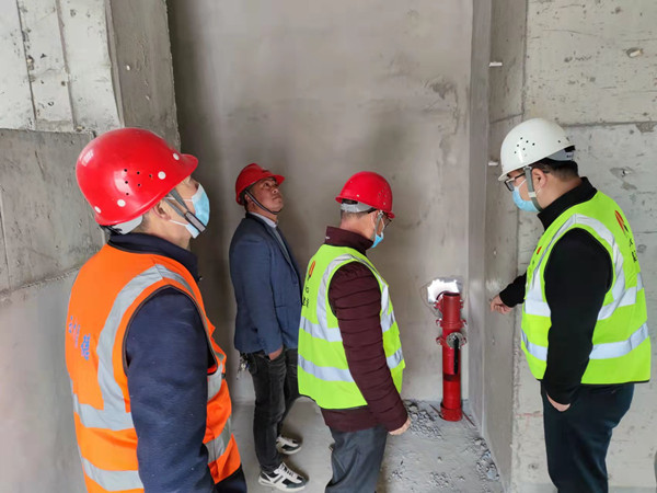 陜煤建設(shè)咸陽分公司第一項目部開展“安全隱患清零”活動