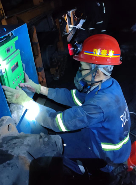 陜煤建設(shè)礦建三公司雙龍項目部109順槽皮帶機(jī)順利完成安裝