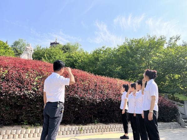 陜煤建設(shè)韓城分公司人社黨支部上黨課走“紅”更走“心”