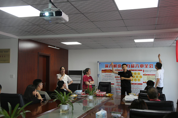 陜煤建設(shè)咸陽(yáng)分公司開展“濃情端午、粽享歡樂(lè)”活動(dòng)