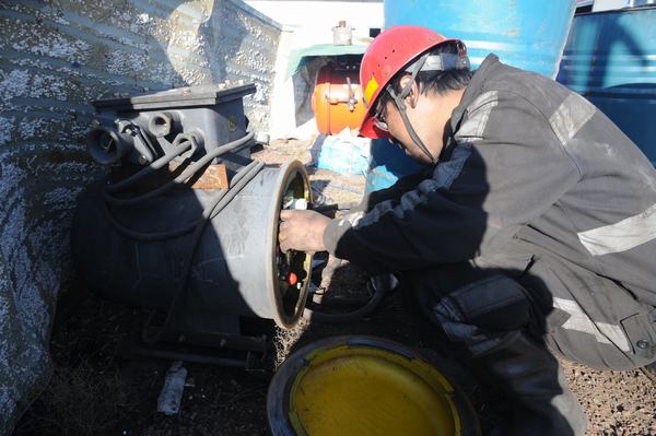 陜煤建設煤礦運營服務分公司：多舉措為設備防暑保障安全生產