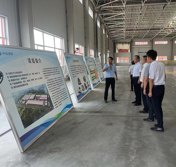 渭南市市長陳曉勇一行蒞臨陜煤建設渭南分公司南京金龍項目調(diào)研指導工作