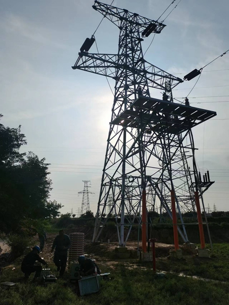 陜煤建設(shè)機(jī)電安裝公司10萬千瓦光伏發(fā)電項(xiàng)目具備并網(wǎng)發(fā)電聯(lián)合調(diào)試條件