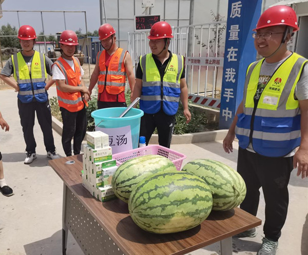 陜煤建設(shè)咸陽分公司第九項(xiàng)目部:不服“暑”，戰(zhàn)高溫