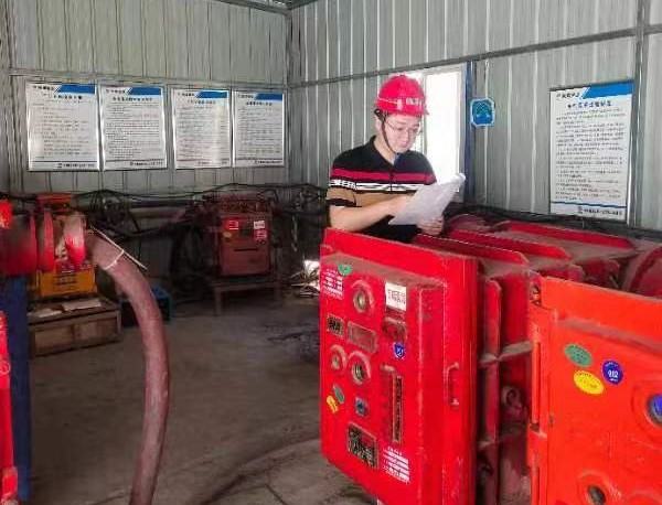 陜煤建設礦建二公司第二項目部開展提升機電運輸安全管理工作