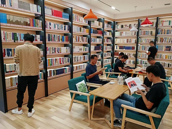 陜煤建設澄合分公司第十二項目部舉辦“書香潤心靈 閱讀促成長”讀書分享活動