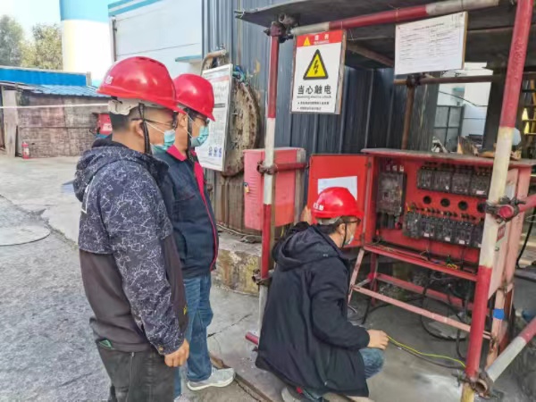 陜煤建設韓城分公司土建五項目部：國慶生產(chǎn)不放松 安全檢查不休假