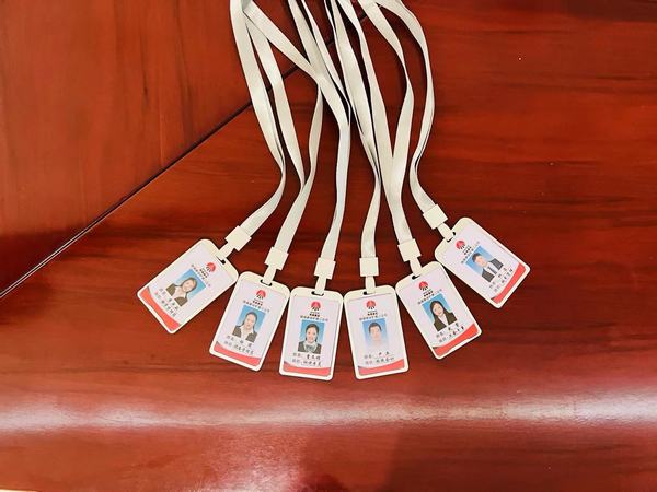 陜煤建設(shè)礦建二公司：佩戴工作牌 樹立新形象