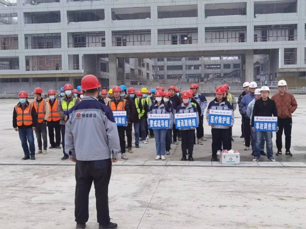 陜煤建設(shè)咸陽分公司各項(xiàng)目部抓消防安全，保高質(zhì)量發(fā)展