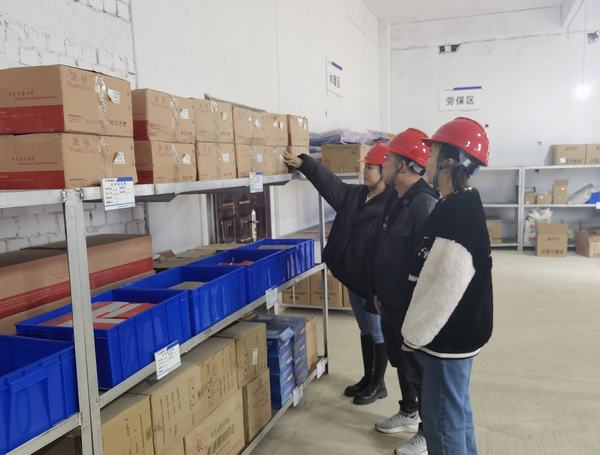 陜煤建設(shè)銅煤公司：分步走為基層項目部庫房“換新顏”