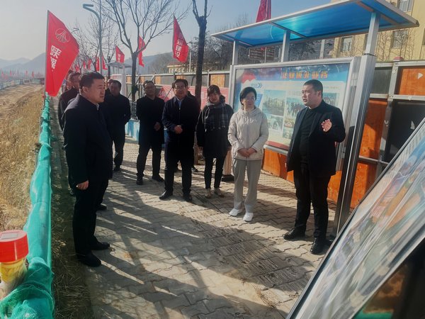 榆林市委組織部蒞臨陜煤建設(shè)路橋分公司綏德縣第二凈水廠項(xiàng)目檢查