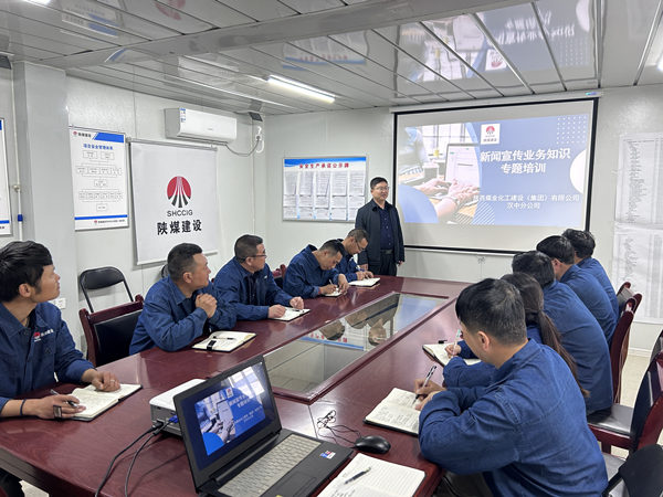 營養(yǎng)快餐送一線 饕餮盛宴干貨多