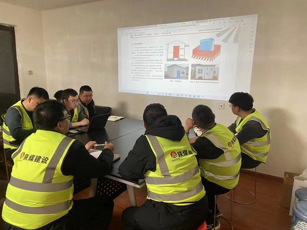 陜煤建設(shè)銅煤公司:基層項(xiàng)目部擰緊安全思想螺栓 筑牢安全生產(chǎn)堤壩