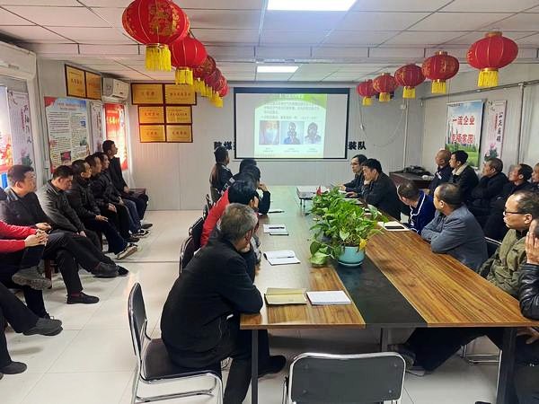 陜煤建設(shè)渭南分公司第二安裝項目部線上+線下扎實開展《職業(yè)病防治法》宣傳活動
