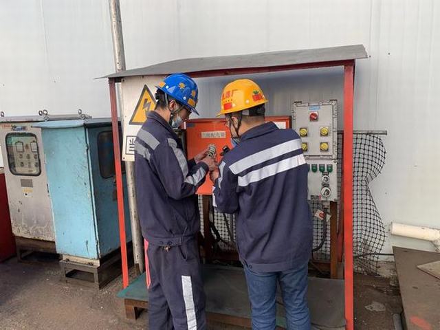 陜煤建設洗選煤運營公司紅柳林洗煤廠項目部： 攻堅拔賽  開展節(jié)前隱患大排查