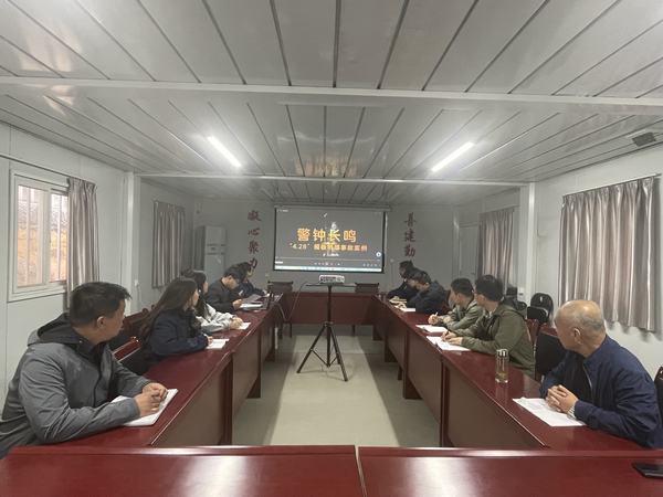 陜煤建設韓城分公司土建六項目部：點亮“三盞燈”安全不“迷路”