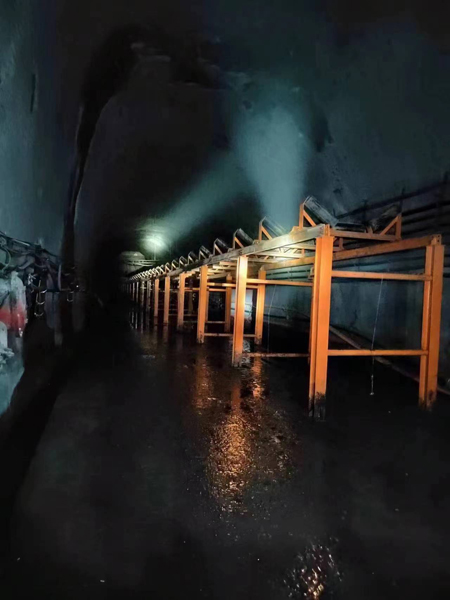 陜煤建設(shè)機電安裝公司神府項目部：順利完成膠帶機安裝