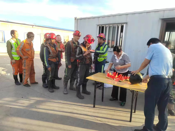 陜煤建設(shè)機(jī)電安裝公司：“花式”助平安，巾幗在行動(dòng)