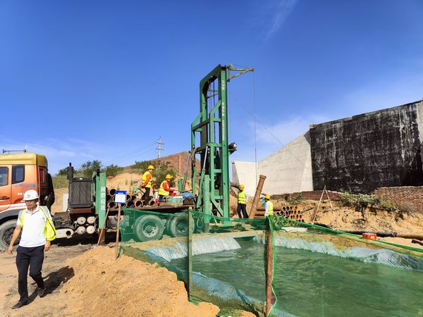 陜煤建設(shè)路橋分公司靖神鐵路項(xiàng)目孟紅聯(lián)絡(luò)線 王則灣大橋正式開(kāi)工