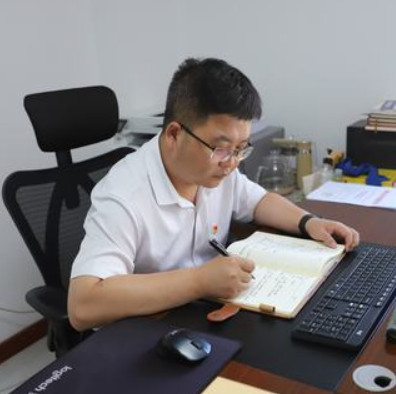 心中有信念 肩上有擔(dān)當(dāng)