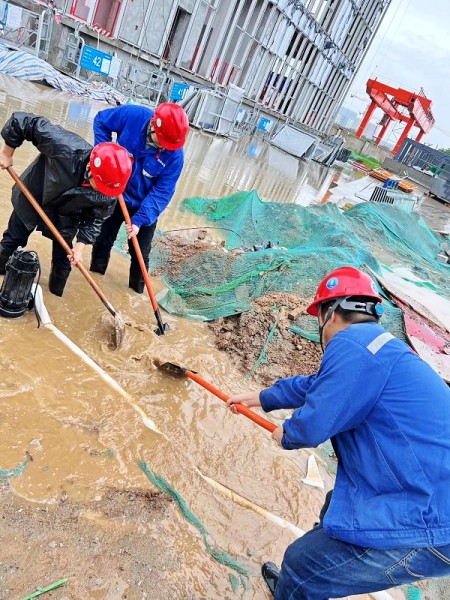 陜煤建設(shè)渭南公司十一項(xiàng)目部“汛”速行動 撐起施工生產(chǎn)“防護(hù)傘”
