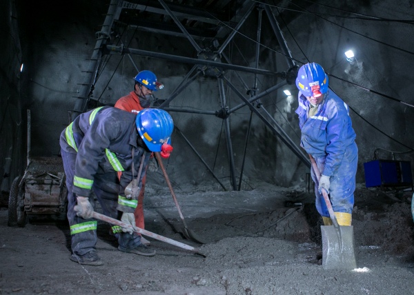 陜煤建設礦建三公司：“菜單式”交接班，讓安全管理“無縫銜接”