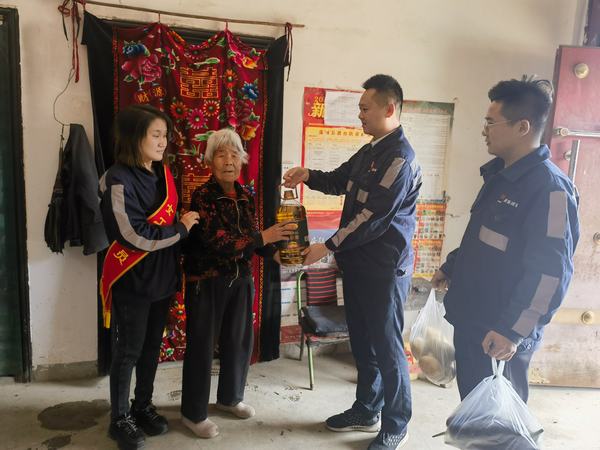 陜煤建設(shè)洗選煤運(yùn)營公司神渭蒲城運(yùn)營項(xiàng)目部 愛滿重陽節(jié) 孝老暖人心