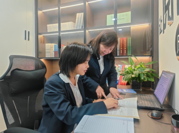 陜煤建設礦建三公司：“寶藏”讀書角，解鎖閱讀學習“新姿勢”