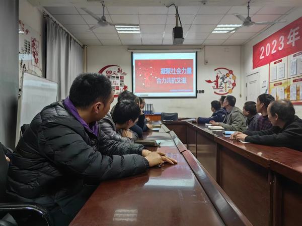 陜煤建設(shè)洗選煤運營公司檸條塔運營項目部開展“凝聚社會力量 合力共抗艾滋”主題宣傳活動