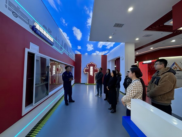 陜煤建設(shè)綠宇公司：“零距離”體驗(yàn)消防