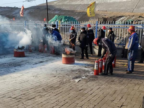 陜煤建設(shè)煤礦運(yùn)營(yíng)服務(wù)分公司：“三落實(shí)三確?！贝龠M(jìn)“百日安全規(guī)范行”活動(dòng)順利推進(jìn)