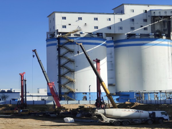 陜煤建設(shè)渭南分公司承建的小保當(dāng)選煤廠技改項(xiàng)目2號(hào)末煤倉(cāng)、原煤倉(cāng)樁基工程順利完成